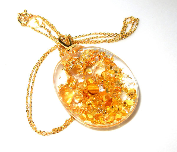 Aurafreude Gold Juwelenamulett